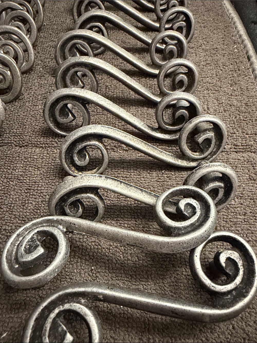 Drawer knobs and handles - Picture 3 of 4